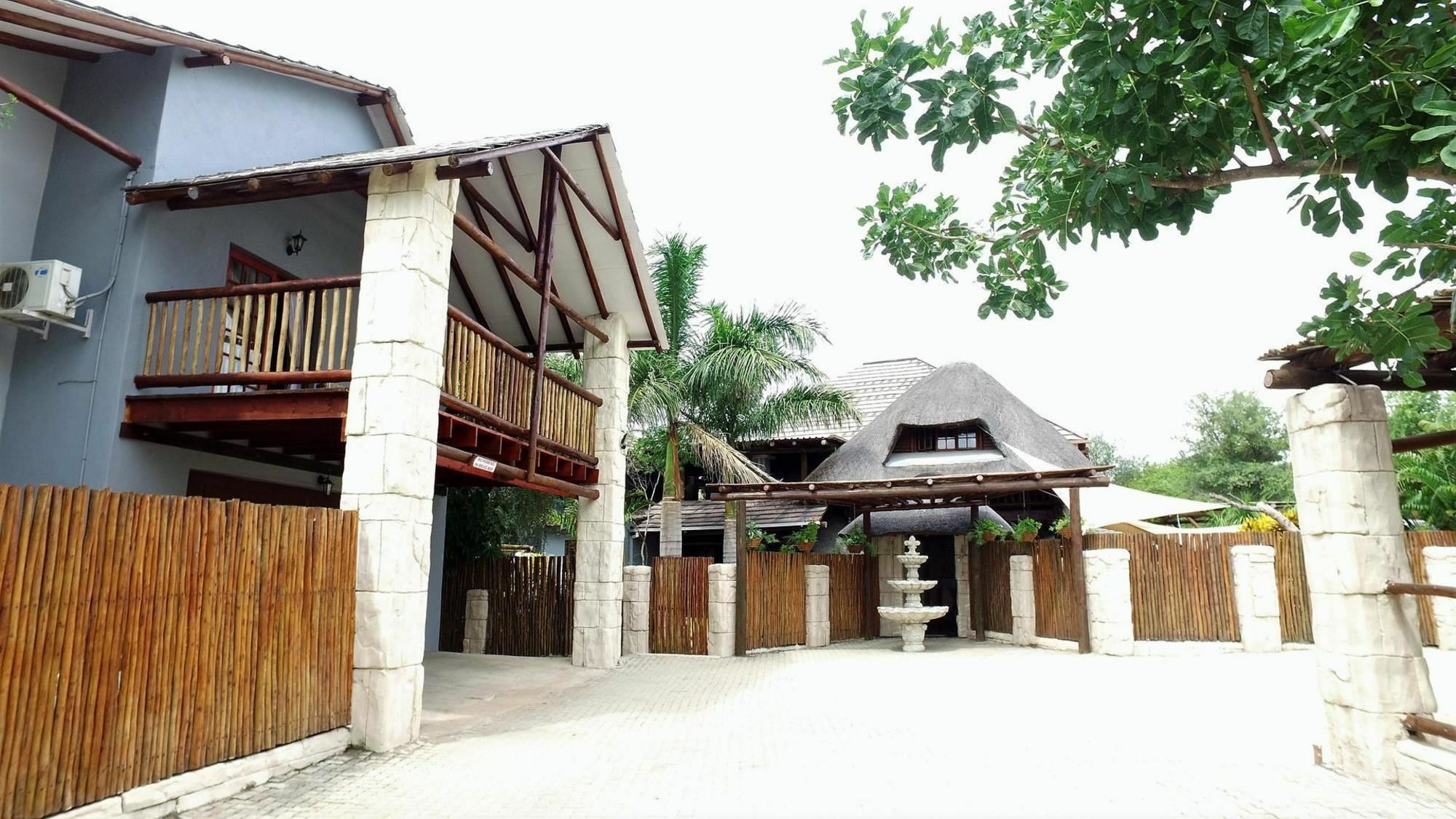 Beyond The Boma Boutique Guesthouse Marloth Park Eksteriør billede